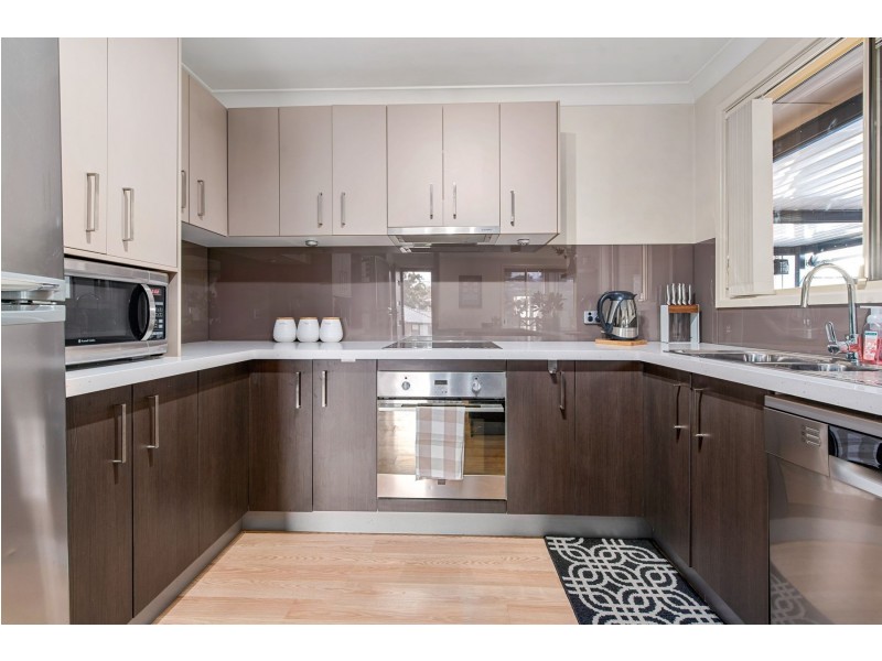 33 Lawson Road, Macquarie Hills NSW 2285