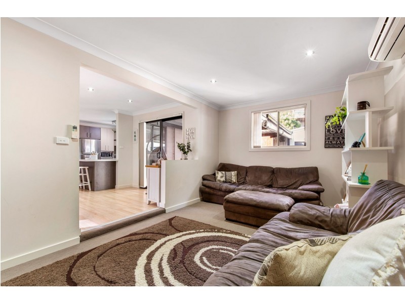 33 Lawson Road, Macquarie Hills NSW 2285