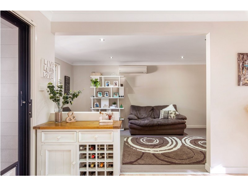 33 Lawson Road, Macquarie Hills NSW 2285