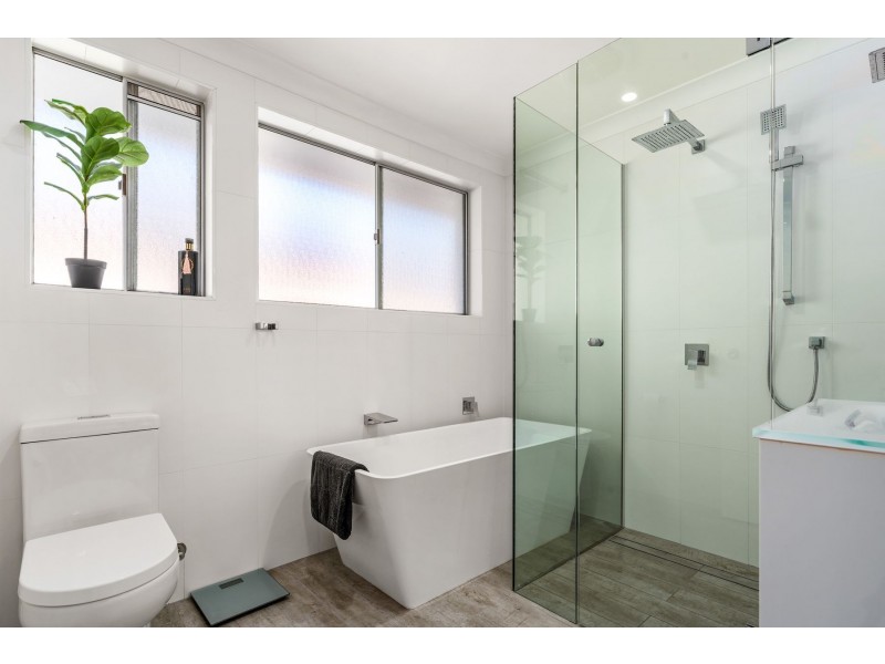 128 Lawson Road, Macquarie Hills NSW 2285