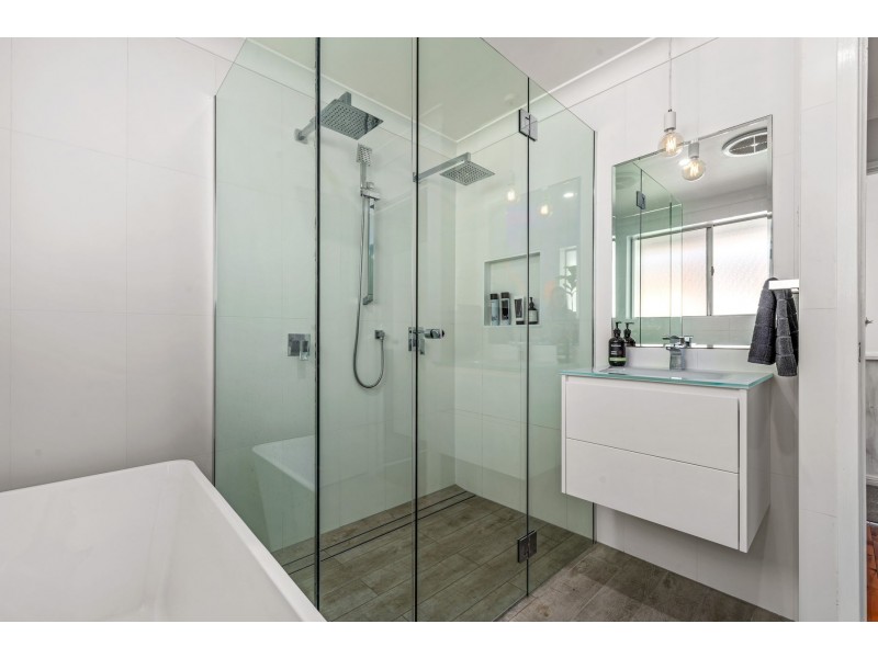 128 Lawson Road, Macquarie Hills NSW 2285