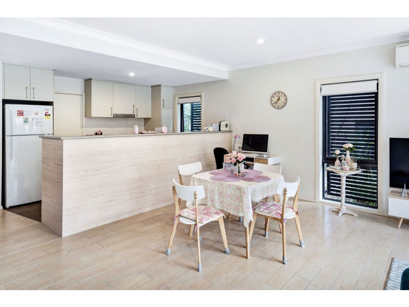 24 Kestrel Circuit, Shortland NSW 2307