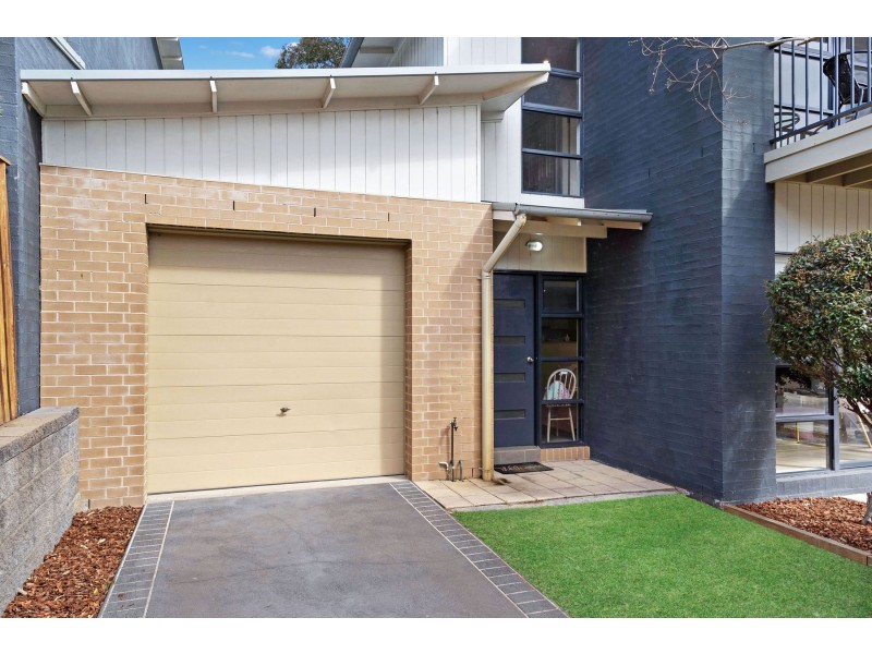 24 Kestrel Circuit, Shortland NSW 2307