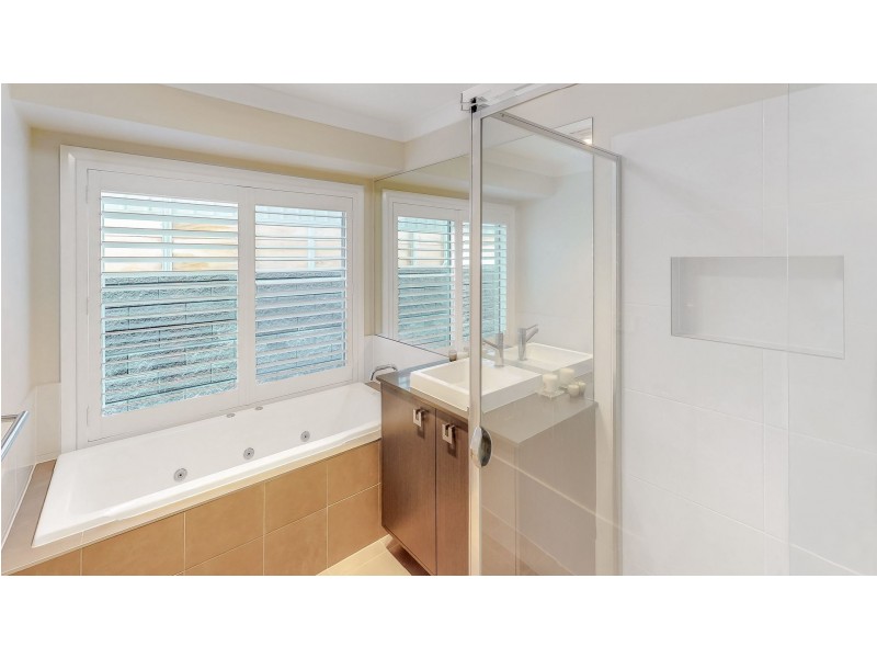 8 Scorpius Ridge, Cameron Park NSW 2285