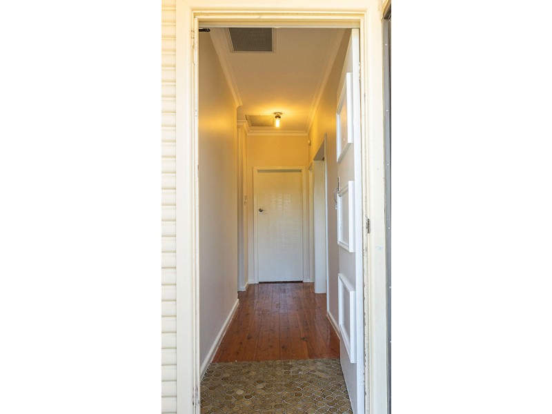 6 Michele Crescent, Glendale NSW 2285