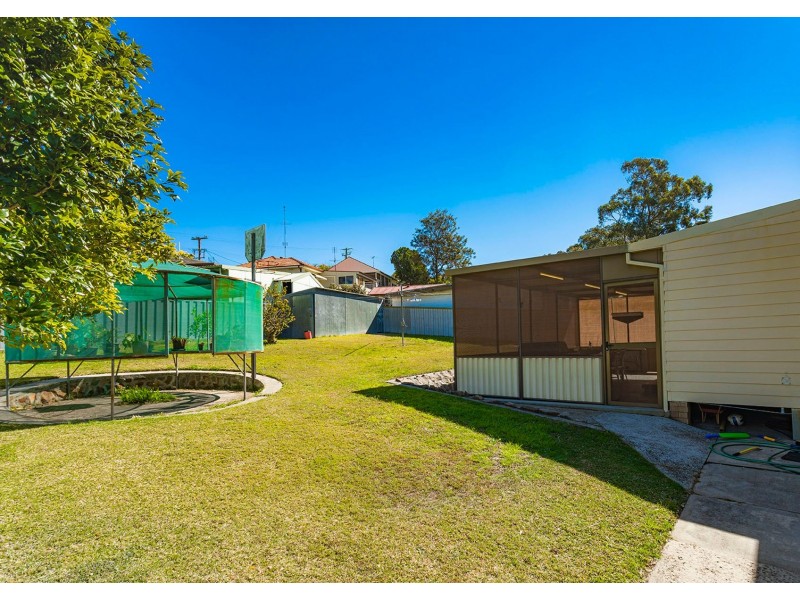 6 Michele Crescent, Glendale NSW 2285