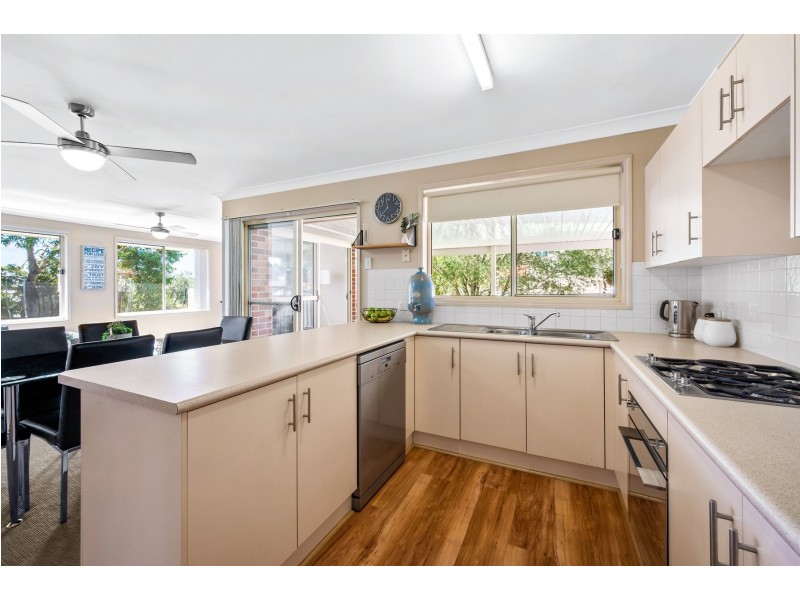 46 Dalmeny Drive, Macquarie Hills NSW 2285