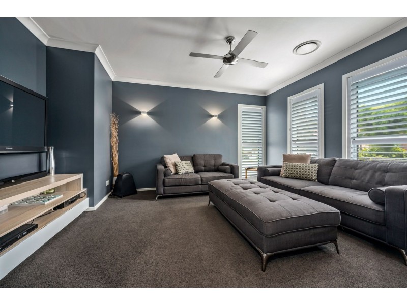 17 Fitzwilliam Circuit, Macquarie Hills NSW 2285