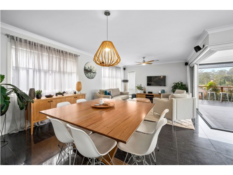 17 Fitzwilliam Circuit, Macquarie Hills NSW 2285