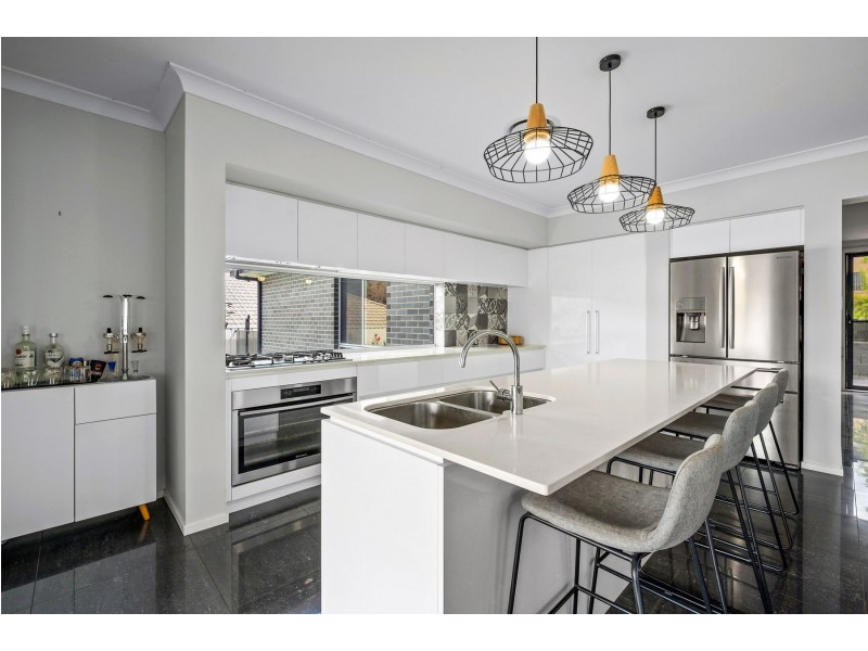 17 Fitzwilliam Circuit, Macquarie Hills NSW 2285
