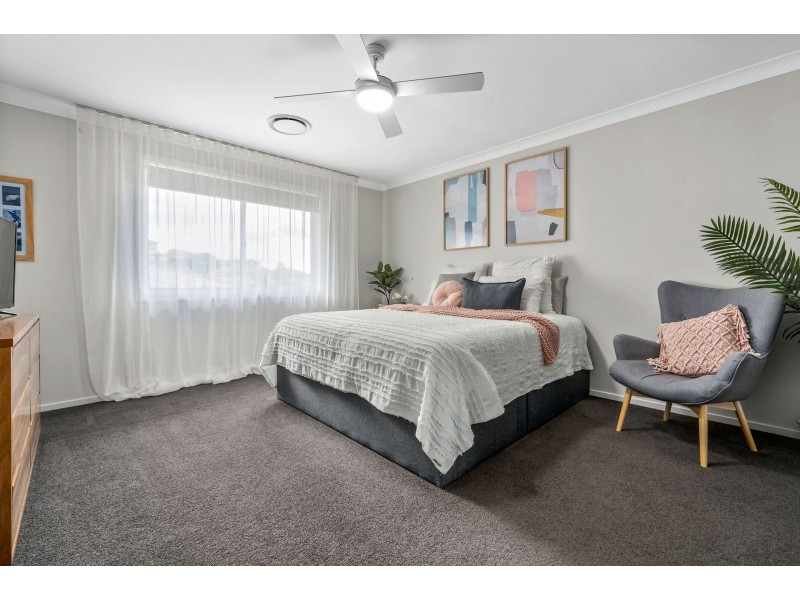 17 Fitzwilliam Circuit, Macquarie Hills NSW 2285