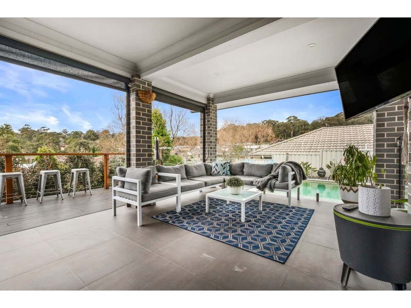 17 Fitzwilliam Circuit, Macquarie Hills NSW 2285