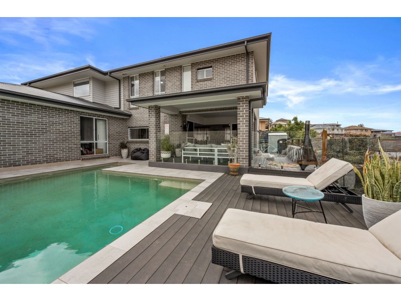 17 Fitzwilliam Circuit, Macquarie Hills NSW 2285