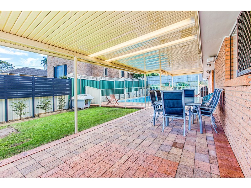 30 Calverton Crescent, Belmont North NSW 2280