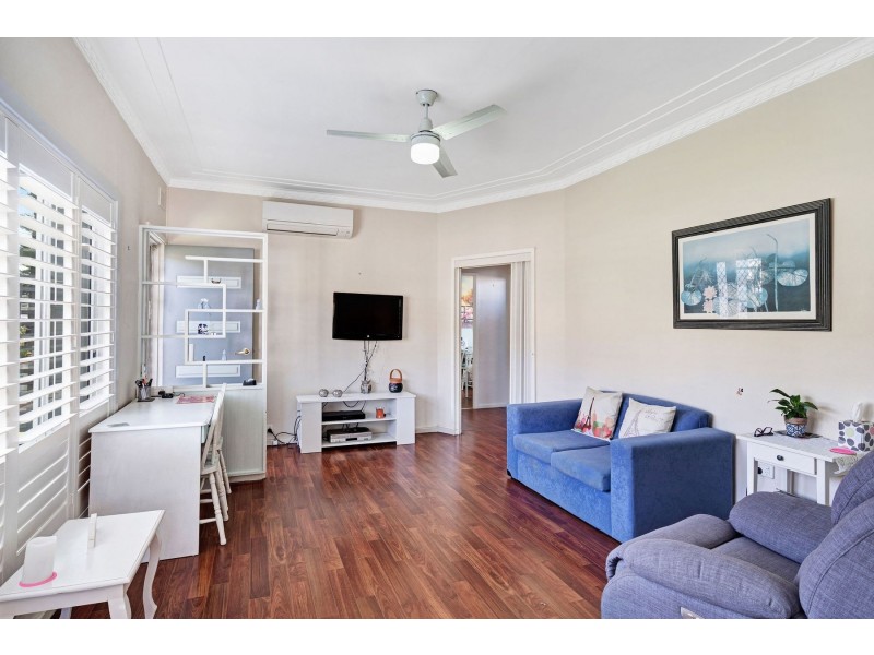 130 Medcalf Street, Warners Bay NSW 2282