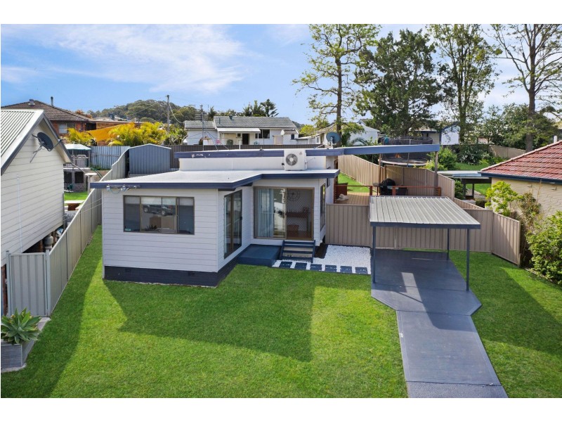 15 Davies Parade, Mount Hutton NSW 2290