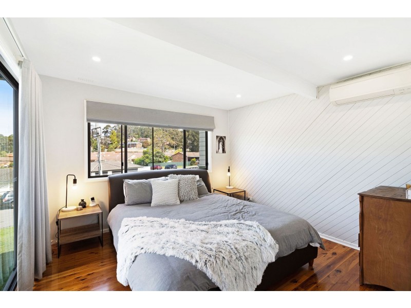 15 Davies Parade, Mount Hutton NSW 2290