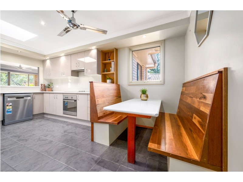 7 Ramsbury Close, Warners Bay NSW 2282