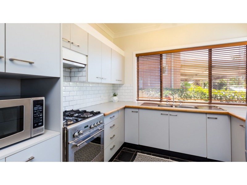 9 Waratah Street, Kahibah NSW 2290