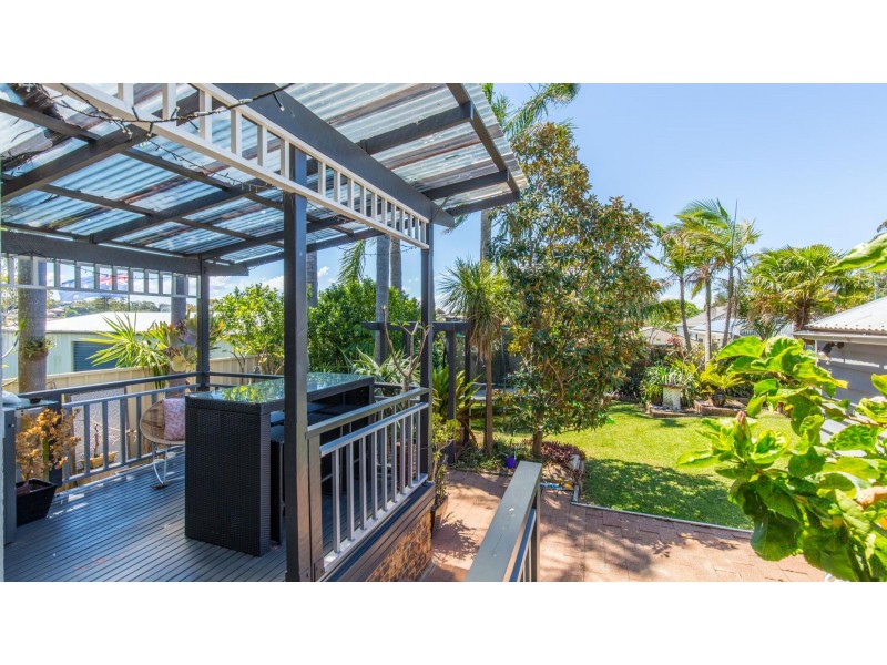 9 Waratah Street, Kahibah NSW 2290