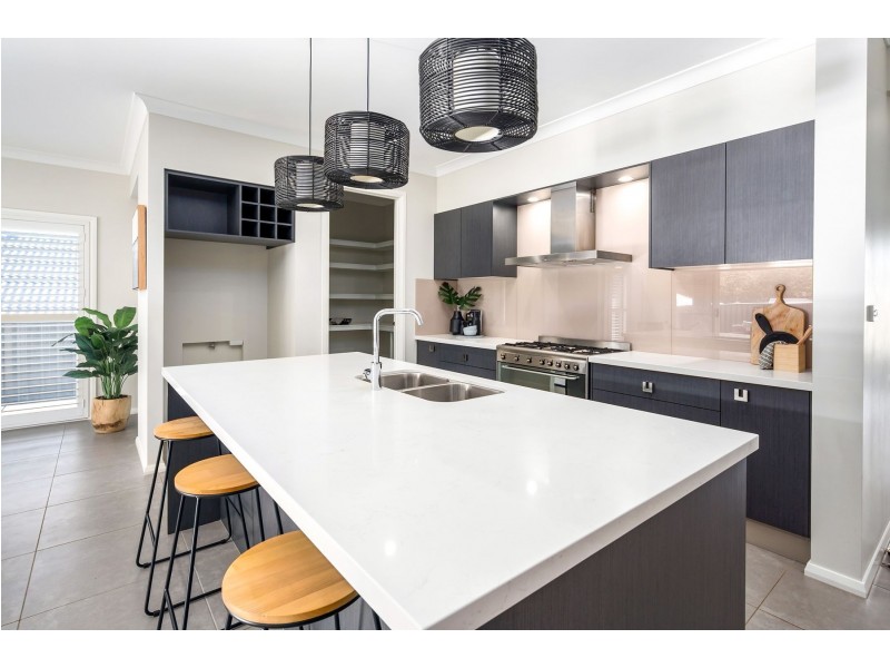 8 Scorpius Ridge, Cameron Park NSW 2285