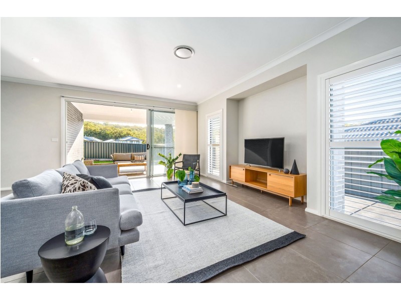 8 Scorpius Ridge, Cameron Park NSW 2285
