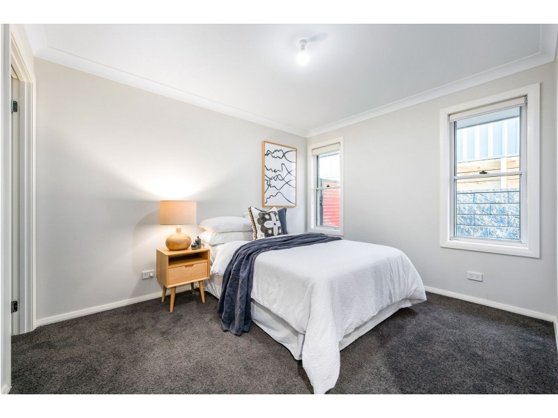 8 Scorpius Ridge, Cameron Park NSW 2285