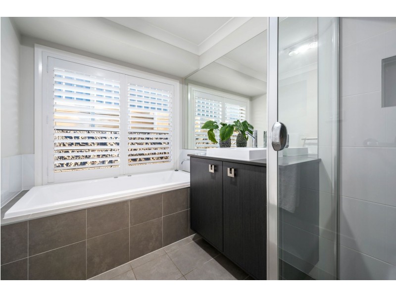 8 Scorpius Ridge, Cameron Park NSW 2285