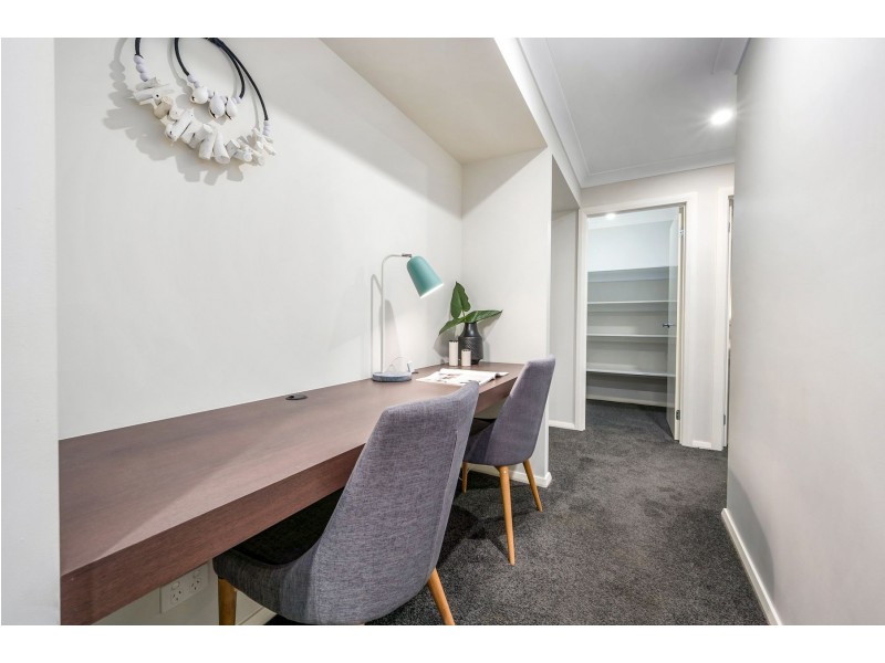 8 Scorpius Ridge, Cameron Park NSW 2285