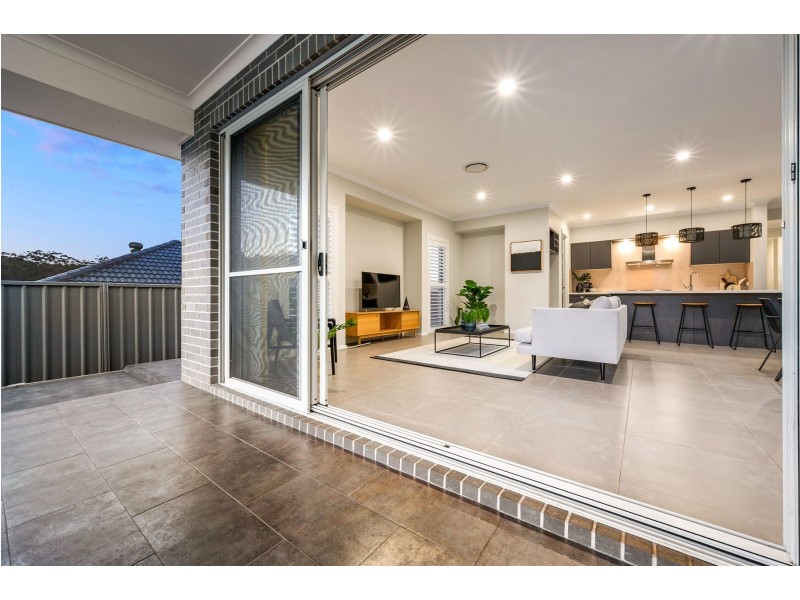 8 Scorpius Ridge, Cameron Park NSW 2285