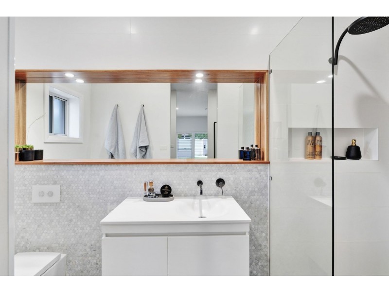 25 Linden Avenue, Eleebana NSW 2282