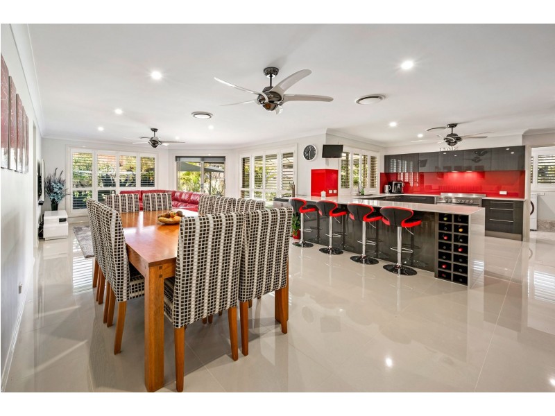 39 Green Point Drive, Belmont NSW 2280