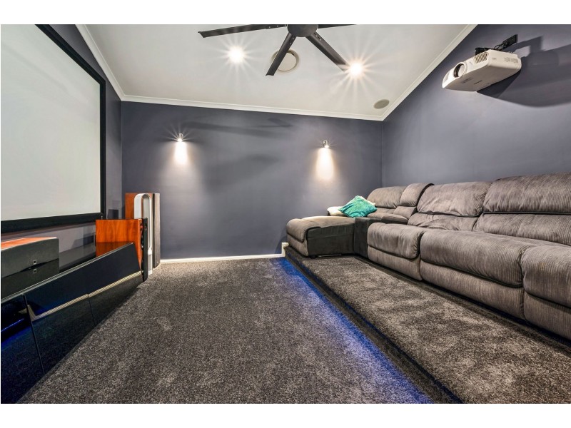 39 Green Point Drive, Belmont NSW 2280