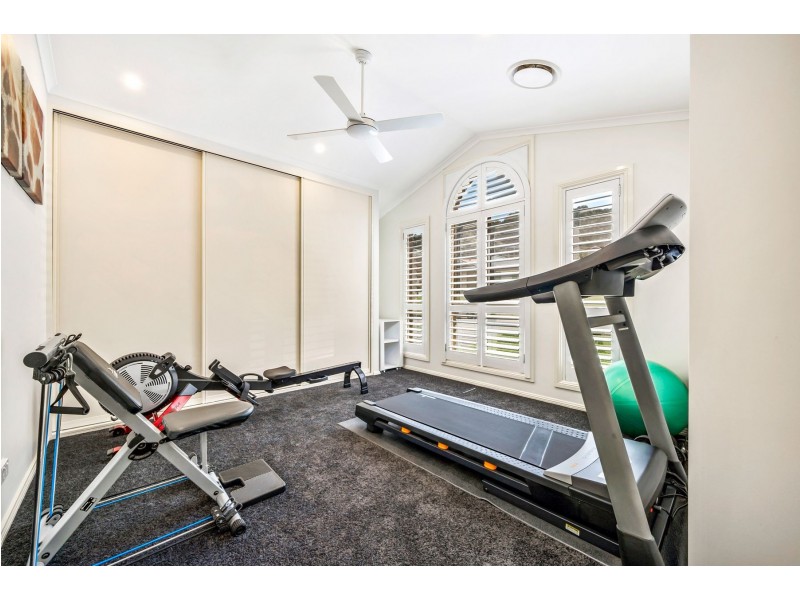 39 Green Point Drive, Belmont NSW 2280
