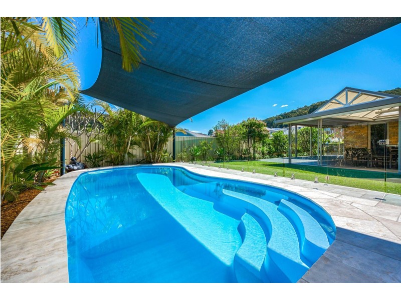 39 Green Point Drive, Belmont NSW 2280
