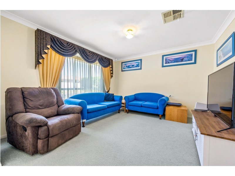 19 Melroy Drive, Mount Hutton NSW 2290