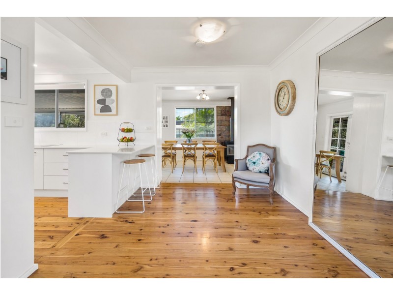 3 Chartley Street, Warners Bay NSW 2282