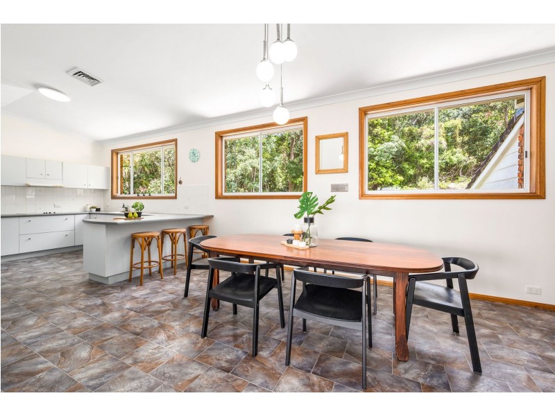 23 Cinnabar Close, Caves Beach NSW 2281