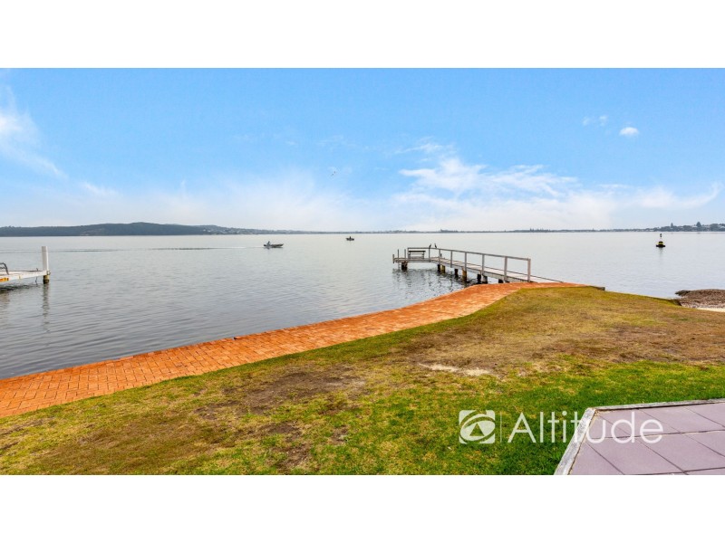 2/1 Robey Crescent, Coal Point NSW 2283