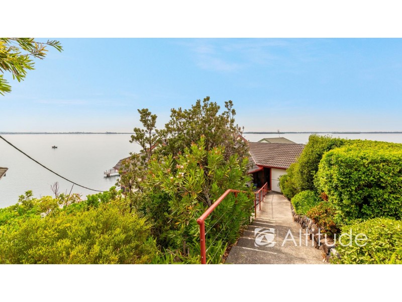 2/1 Robey Crescent, Coal Point NSW 2283