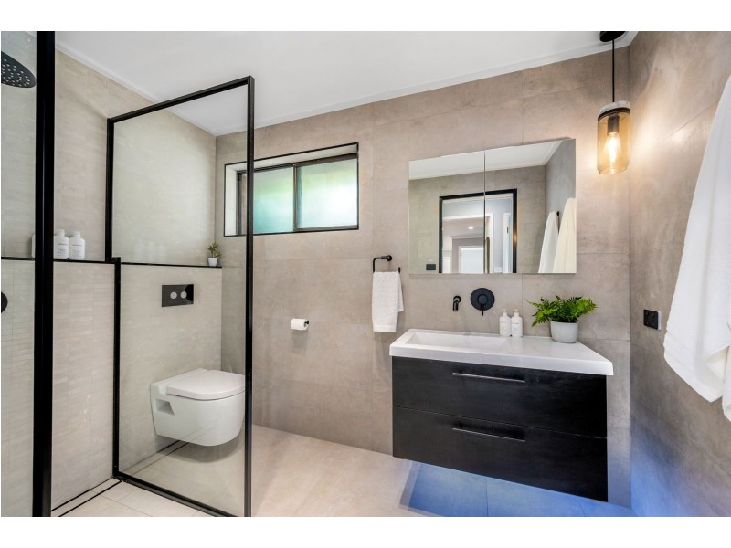 4 Taranaki Place, Macquarie Hills NSW 2285