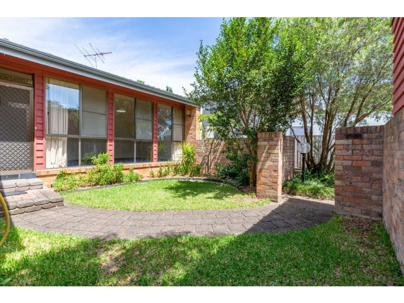 1/18 Dilkera Avenue, Valentine NSW 2280