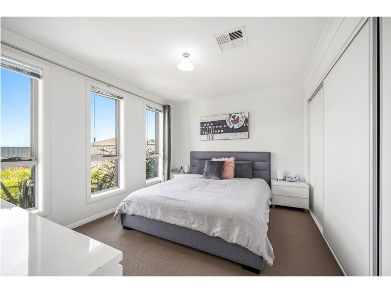 1/8 Merrivale Road, Mount Hutton NSW 2290