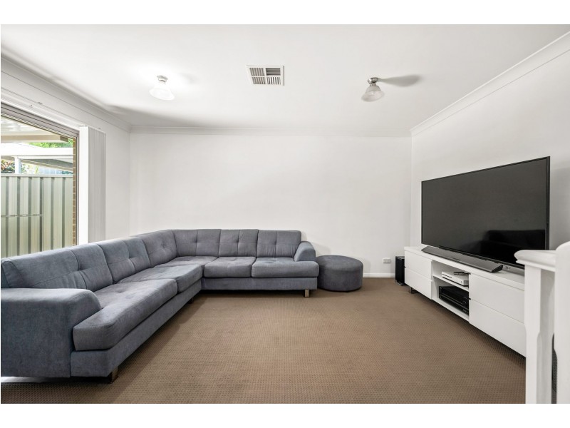 1/8 Merrivale Road, Mount Hutton NSW 2290