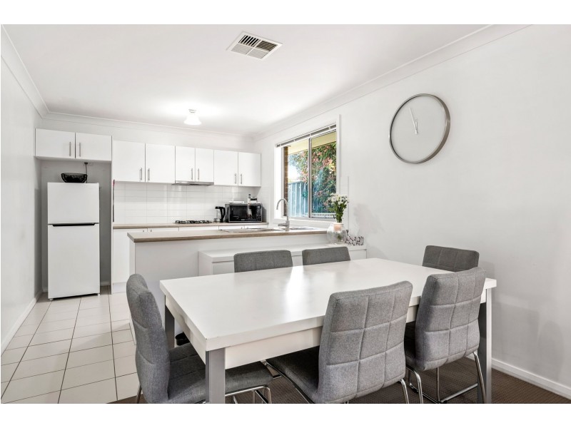 1/8 Merrivale Road, Mount Hutton NSW 2290