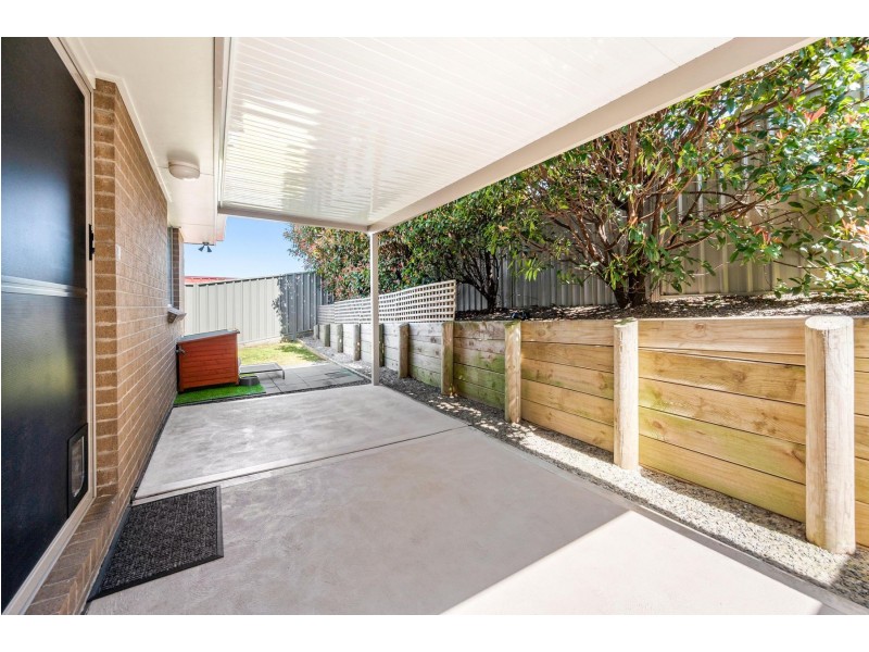 1/8 Merrivale Road, Mount Hutton NSW 2290