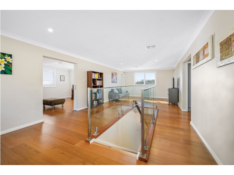 8 Fitzwilliam Circuit, Macquarie Hills NSW 2285