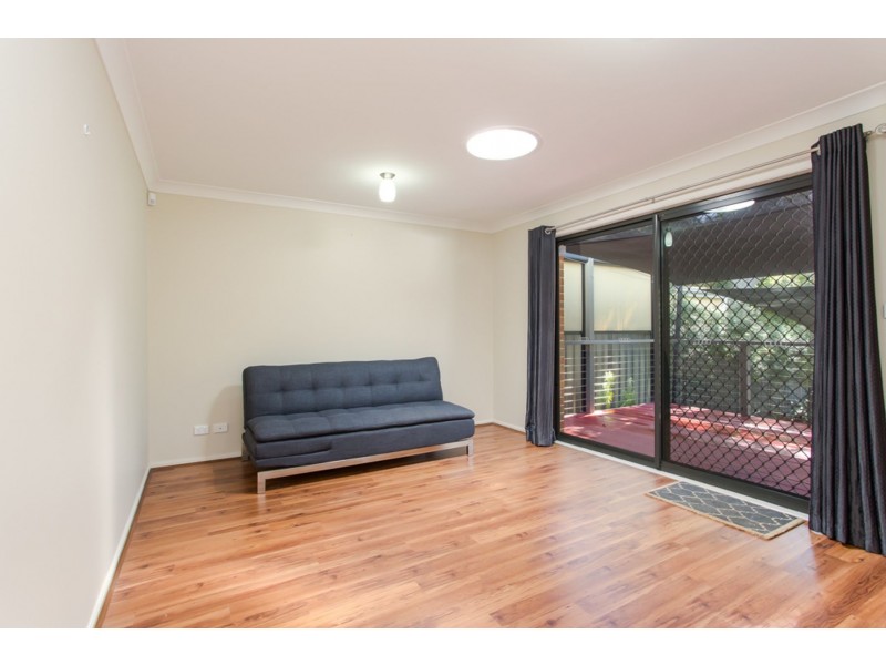 43 Middle Point Road, Bolton Point NSW 2283