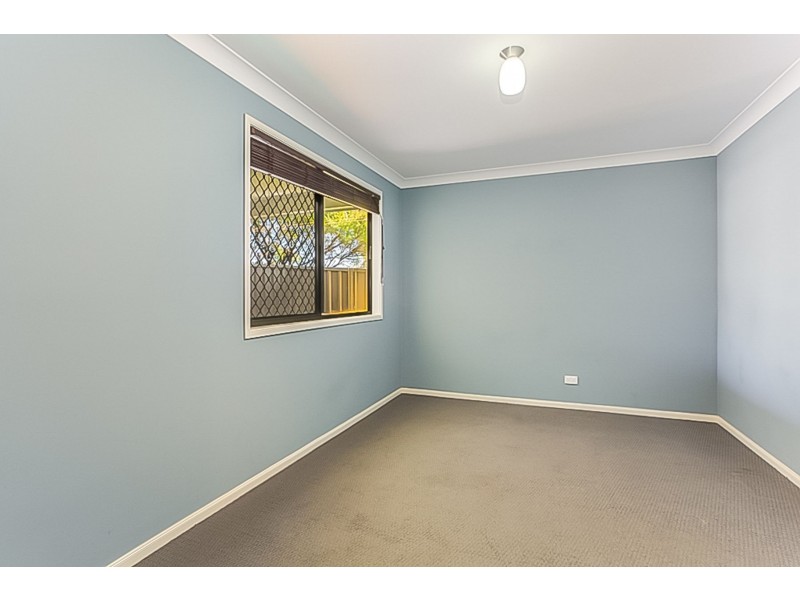 43 Middle Point Road, Bolton Point NSW 2283