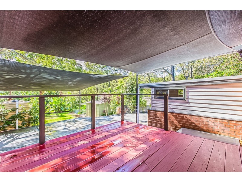 43 Middle Point Road, Bolton Point NSW 2283